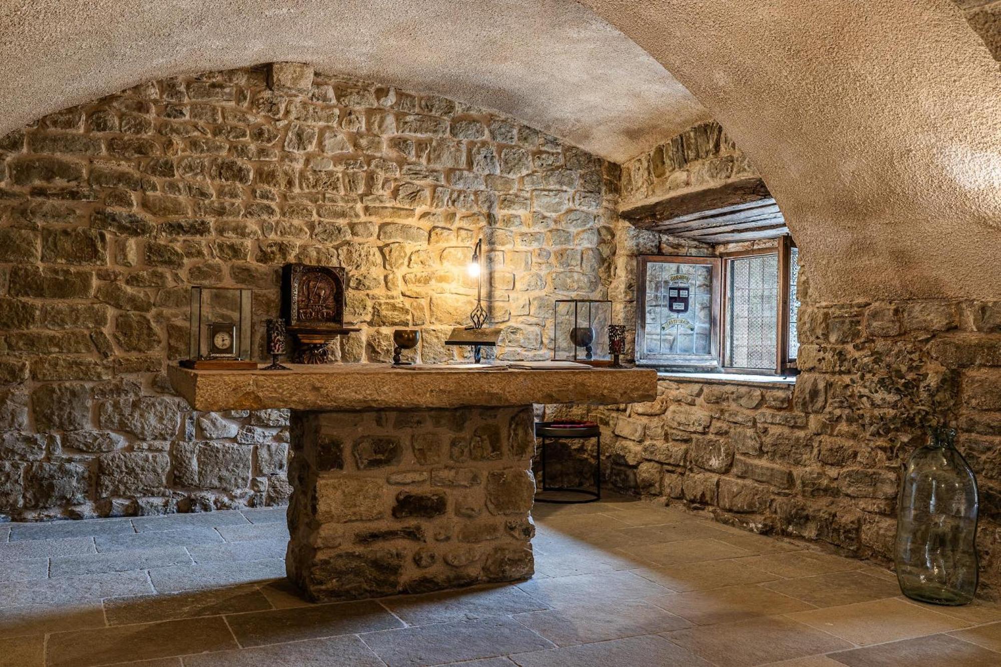 Вилла Castell In Girona Sant Miquel de Campmajor Экстерьер фото