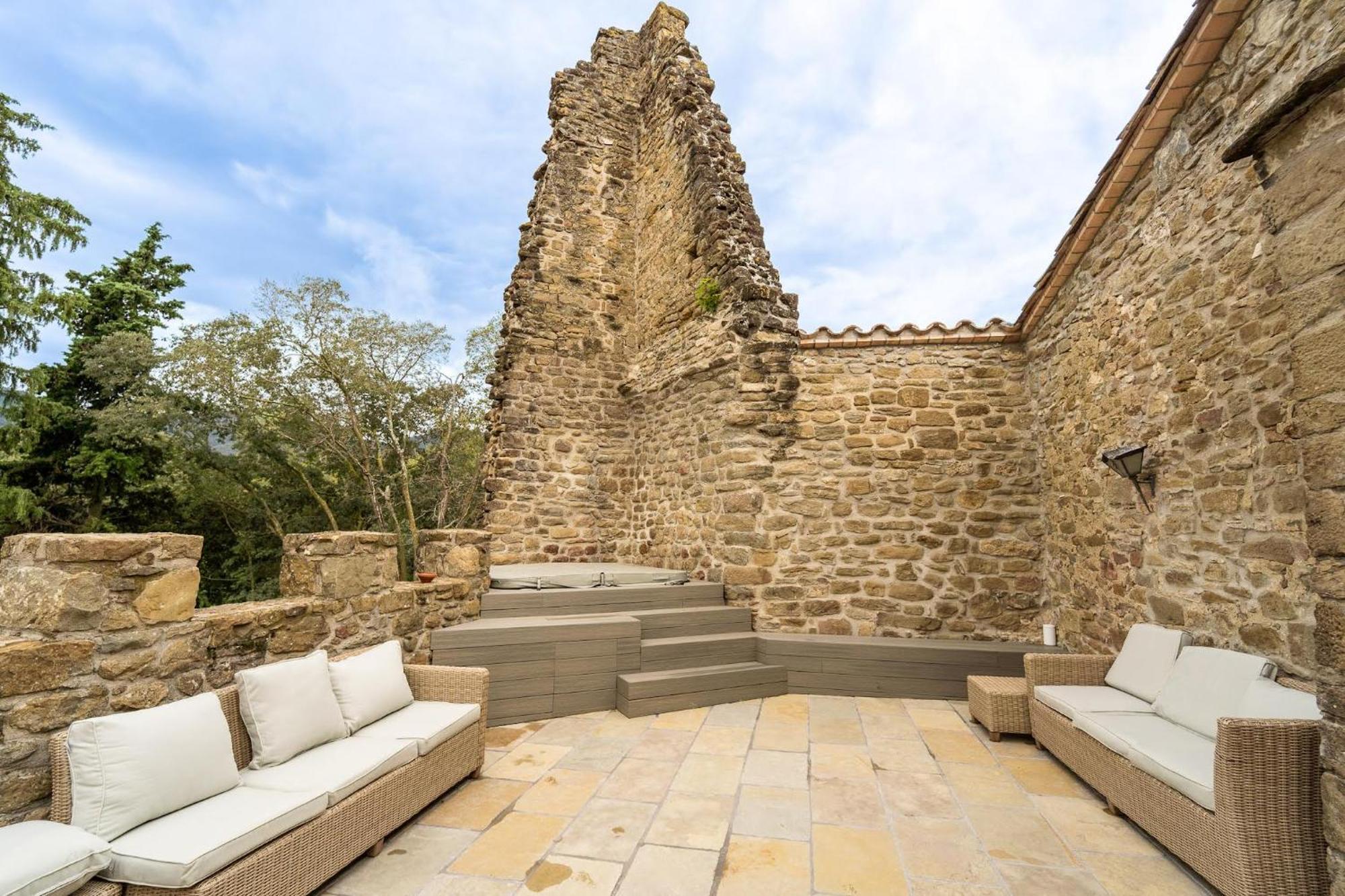 Вилла Castell In Girona Sant Miquel de Campmajor Экстерьер фото